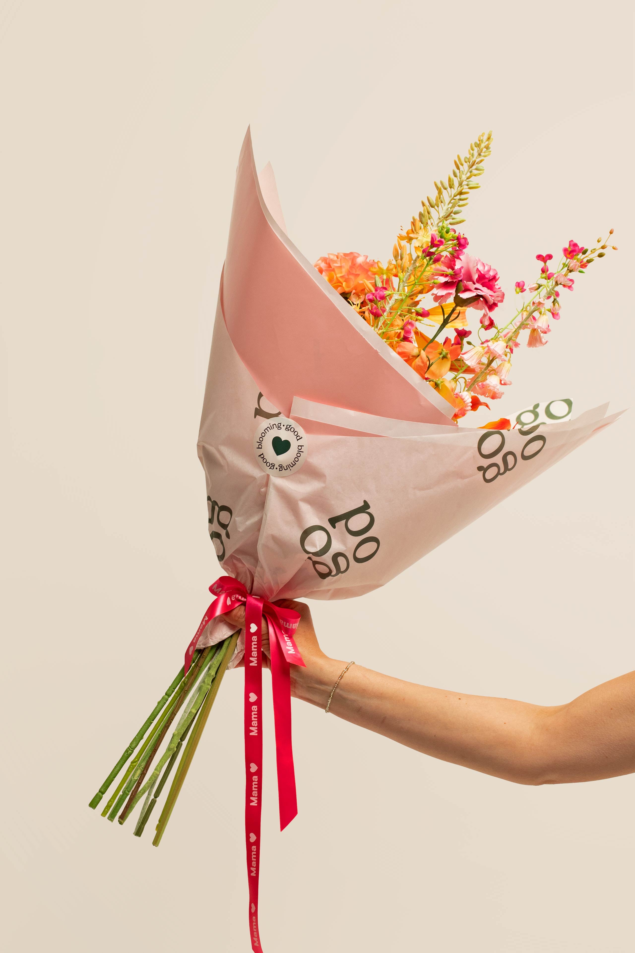 Mother's Day Giftwrapping - With ribbon, envelope & card, and luxury wrapping